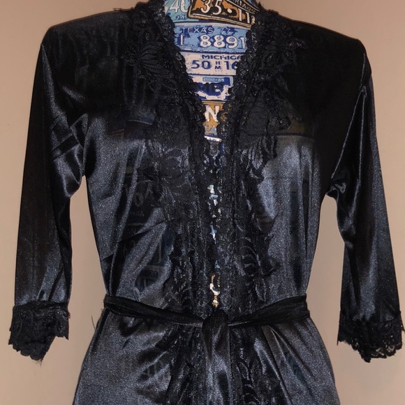 Black Satin & Lace Robe w/ Matching G String NWT - Picture 4 of 10
